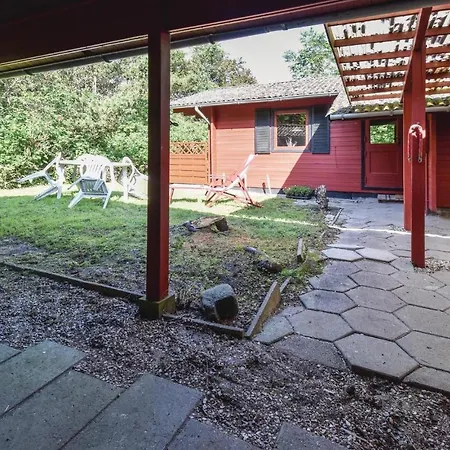 Feriehus Amazing In W/ Wifi And 3 Bedrooms *