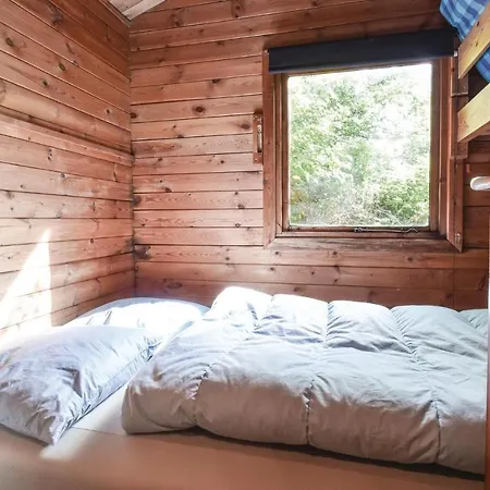 Feriehus Amazing In W/ Wifi And 3 Bedrooms *
